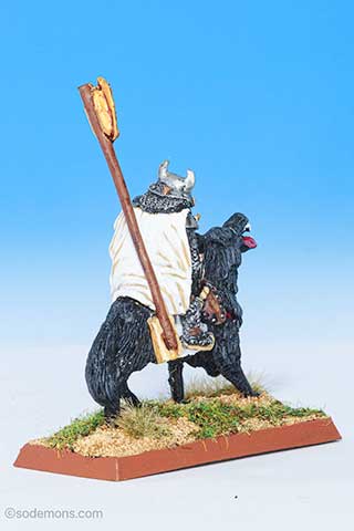 CM22A - Orc General On Giant Warwolf 