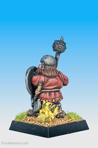 FTD4 Dwarf with Mace and Axe