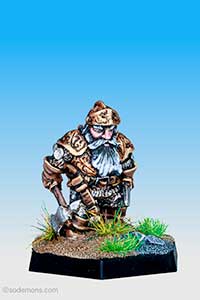 FTD18 Dwarf with Axe and Knife