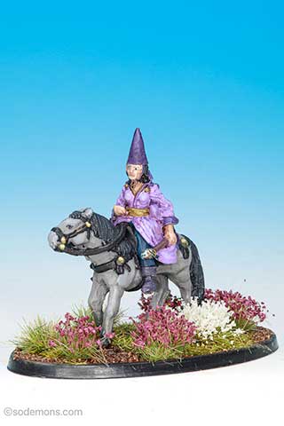 FAC16 Mounted Female Wizard with Staff