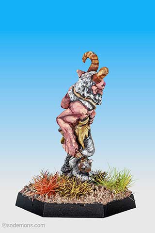 RQB02 Broo with Arm In Sling