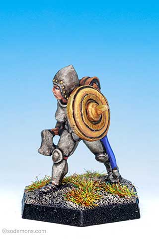 FTF20 Female Fighter in Plate Armour with Axe