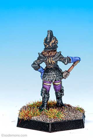 Female Cleric in Ornate Armour  (C03C1-4)