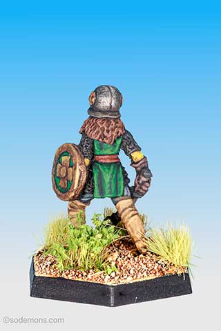Armoured Female Cleric with Shield (C03C1-8)